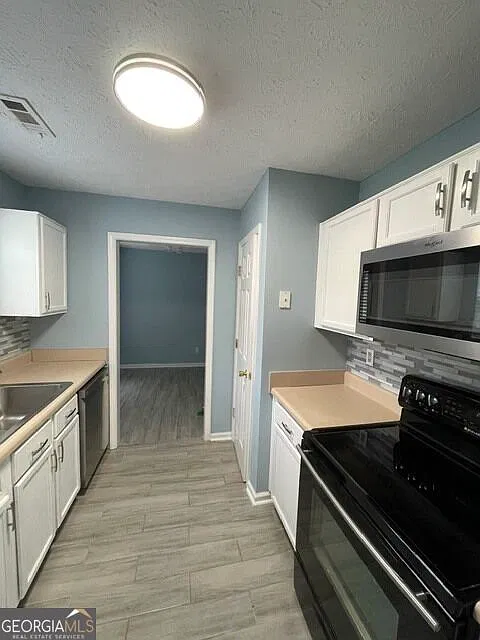 3 bed, 2.0 bath, 1460 sqft, $1,875 — Photo 3