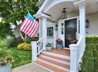 489 S Pine Creek Rd, Fairfield, CT 06824