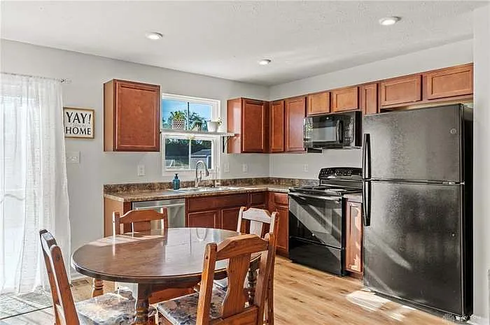 2723 Tennessee Dr — Photo 5