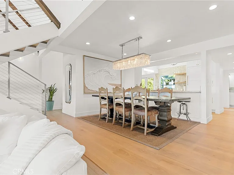 739 Manzanita Dr — Photo 9