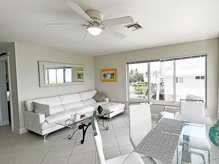 3541 NE Ocean Blvd #4 — Photo 26