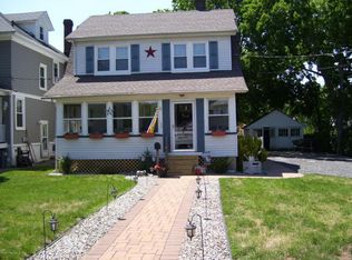 132 Broadway, Keyport, NJ 07735