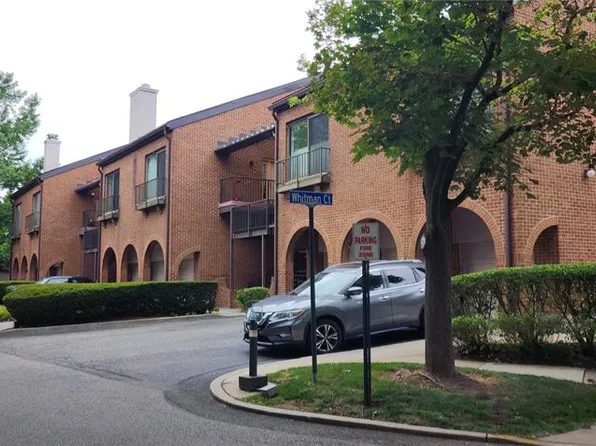 4 Whitman Ct #1204, Teaneck, NJ 07666