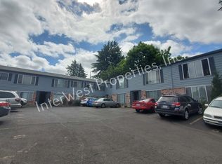 32 SE 60th Ave APT 2, Portland, OR 97215