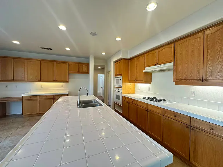 6429 Amber Sky Way — Photo 8