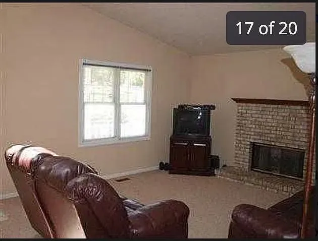 210 Steeple Chase Dr — Photo 4