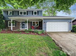 6 Summit Ave, Dundee, IL 60118