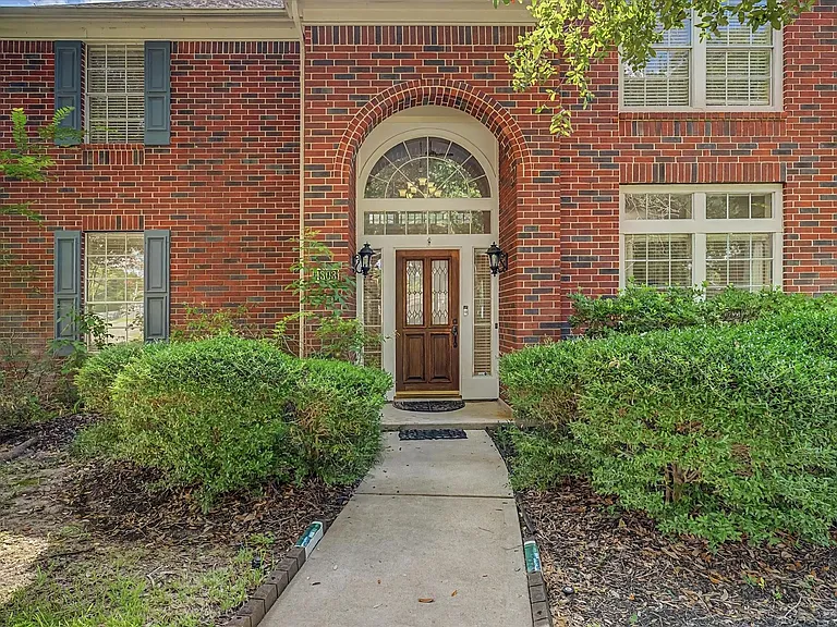 4303 Hillswick Ct — Photo 3
