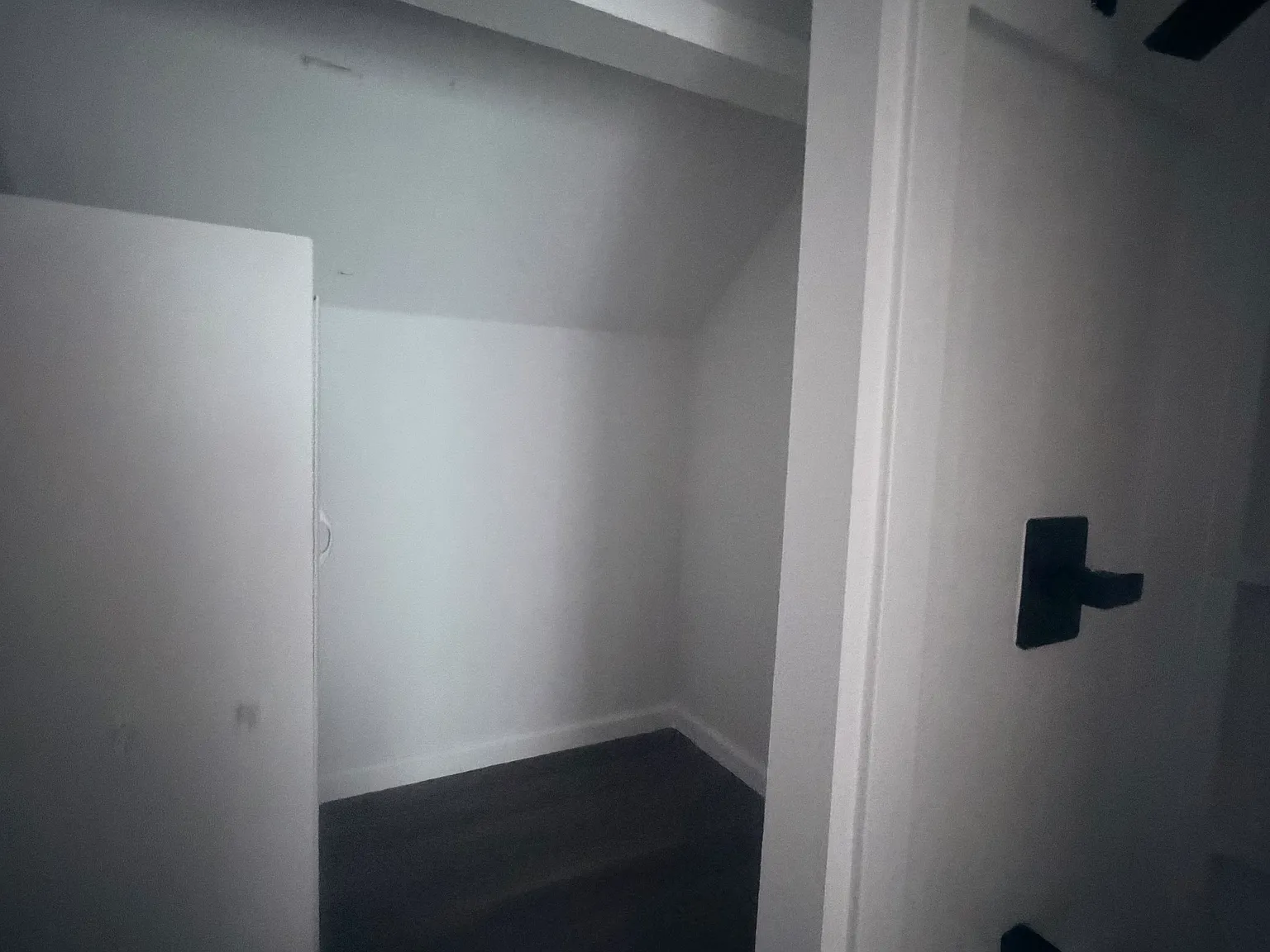 2 bed, $1,600 — Photo 4