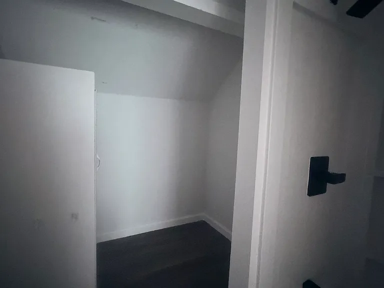 507 W Seneca St #2 — Photo 7