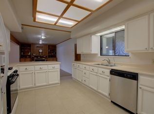 109 N Santa Rosa St, Los Banos, CA 93635