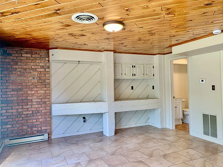 119 Nottingham Dr — Photo 9