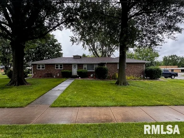 11 Lincoln Rd, Canton, IL 61520