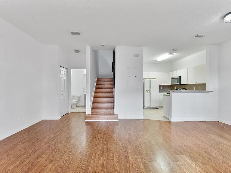 1407 S Santa Catalina Cir — Photo 2
