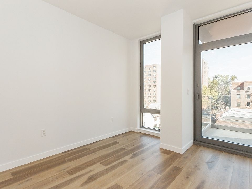 2nd image of 83-67 116th St #301