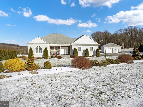 120 Deerfield Ct, Red Lion, PA 17356