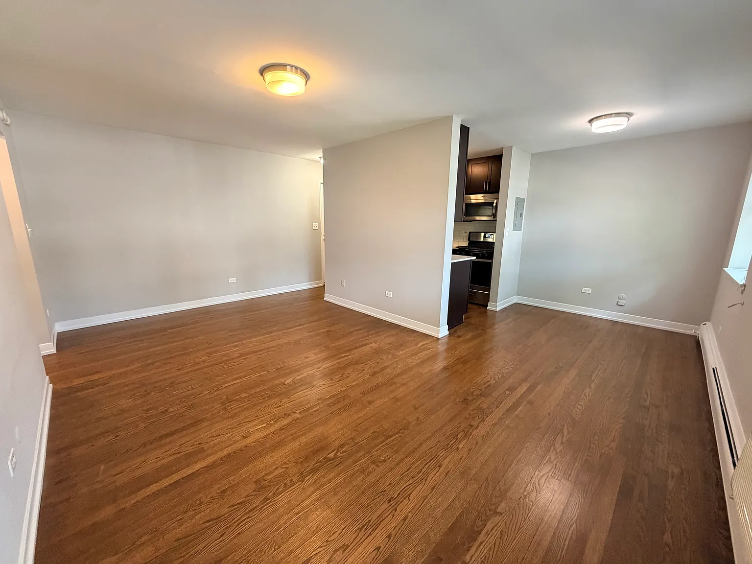 1 bed, 1.0 bath, 831 sqft, $2,344 — Photo 1