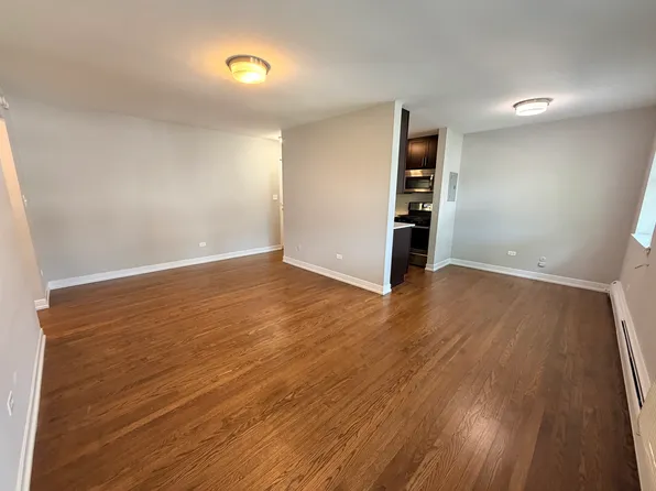525-26 W Oakdale Ave, Chicago, IL