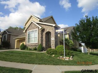 5705 N 148th Plz, Omaha, NE 68116