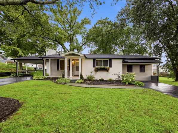 1320 Wooten Rd, Ringgold, GA 30736