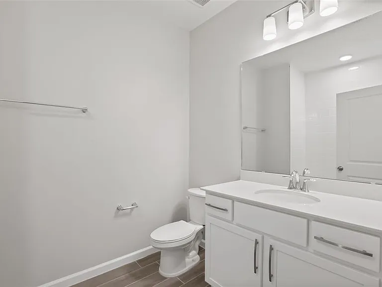 1394 Mount Royal Dr — Photo 19