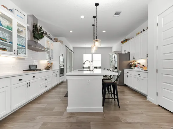 2233 Hoja Ave, New Braunfels, TX 78132