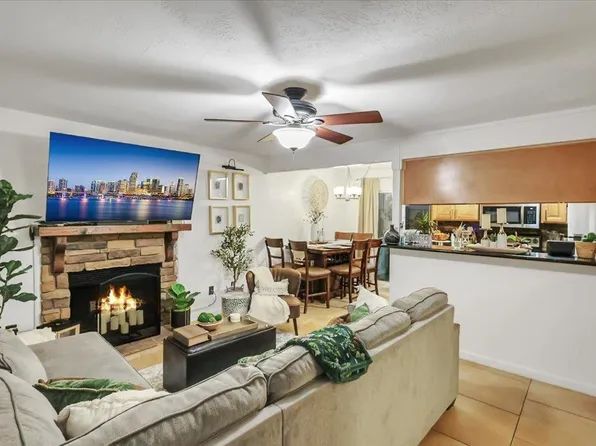 712 McCoy Ct APT 61, Lodi, CA 95240