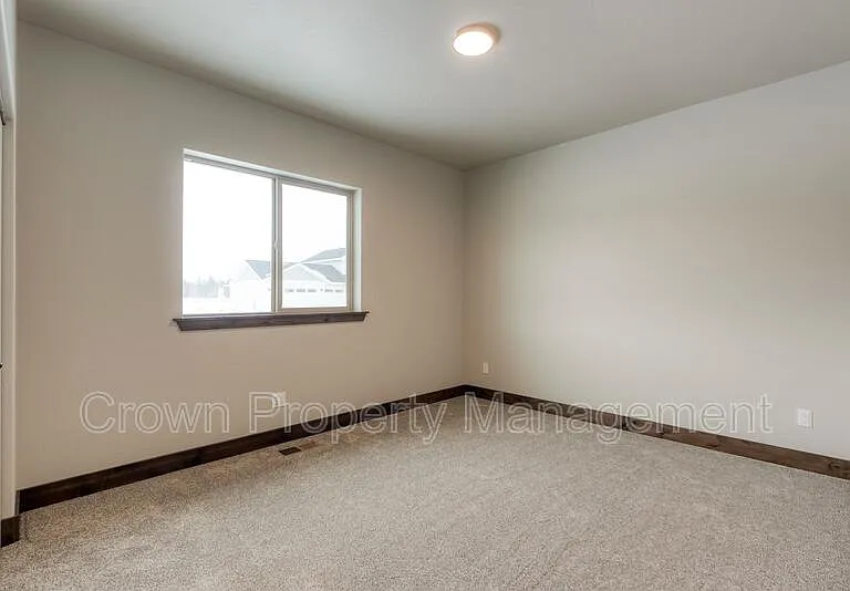 4032 Snowberry Ave — Photo 25