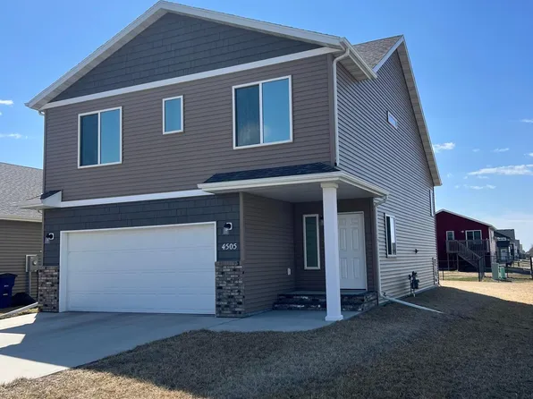 4505 19th St S, Moorhead, MN 56560