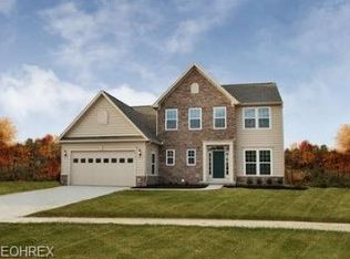 31896 Suncrest Cir, North Ridgeville, OH 44039