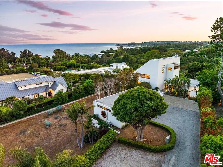 27553 Pacific Coast Hwy — Photo 23