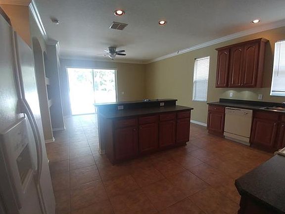 3rd image of 16104 Stags Leap Dr