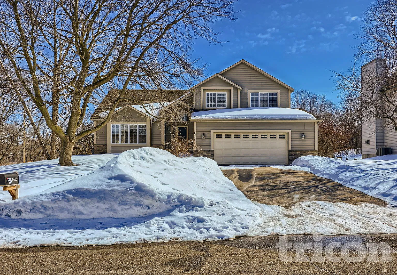 18705 37th Ave N Plymouth MN — Photo 2