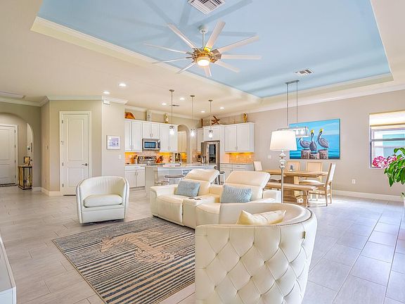5th image of 23888 Waverly Cir