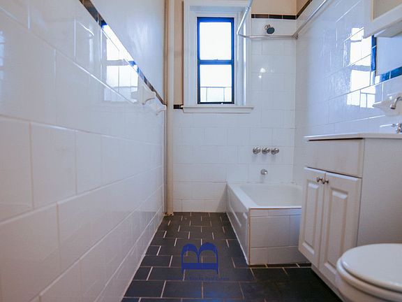 3rd image of 2110 Newkirk Ave APT 6L