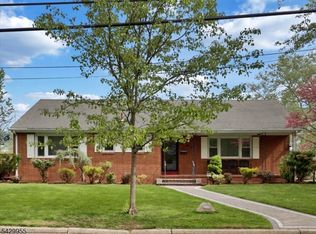 857 Grove St, Rahway City, NJ 07065