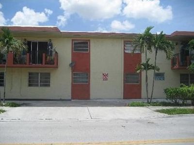 1225 W 30th St APT 12, Hialeah, FL, 33012