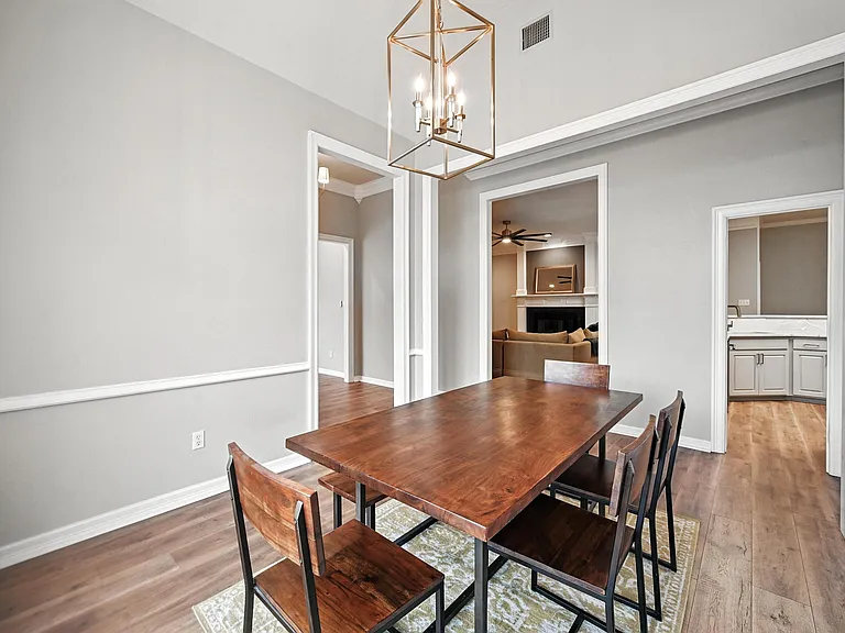 6301 Meadow Lakes Dr — Photo 13