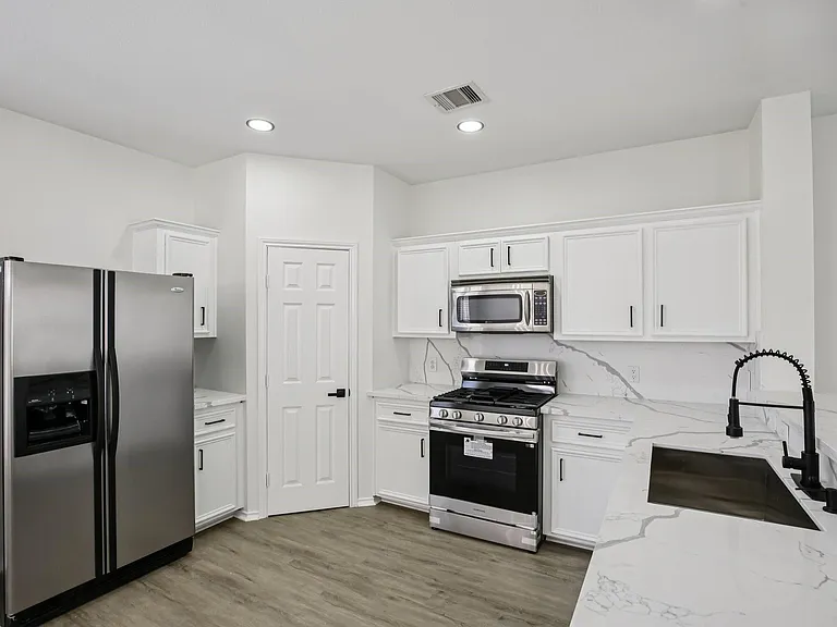 1705 Stuart St — Photo 8