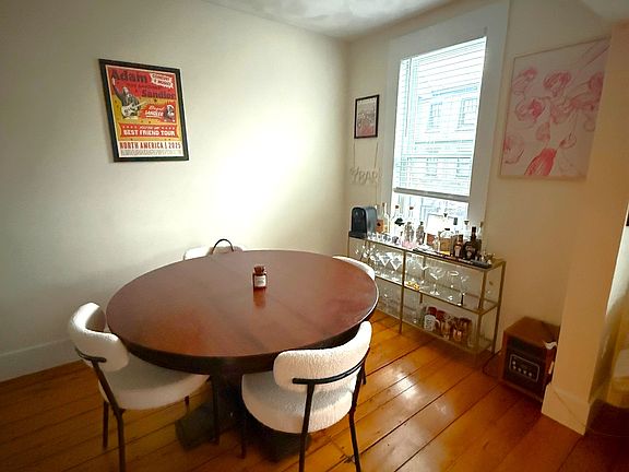 3rd image of 44 Marine Rd #2