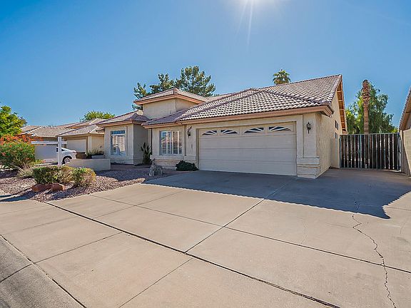 3rd image of 3581 W Linda Ln