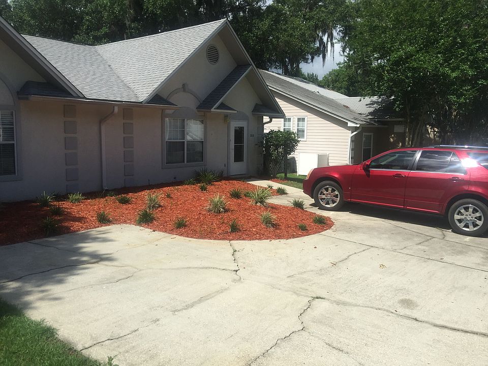 1st image of 3519 Daylily Ln