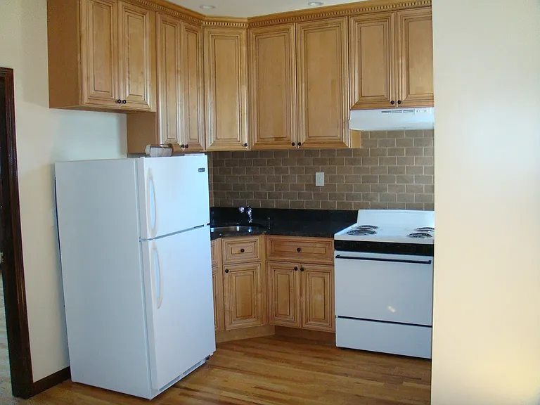 764 E 214th St #8 — Photo 3