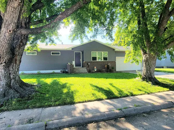 3815 K Ave, Kearney, NE 68847
