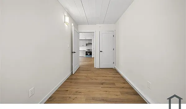 1824 Anthony Ave #3-15 — Photo 9