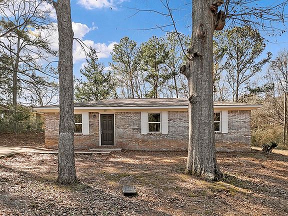 3rd image of 301 Larkin St