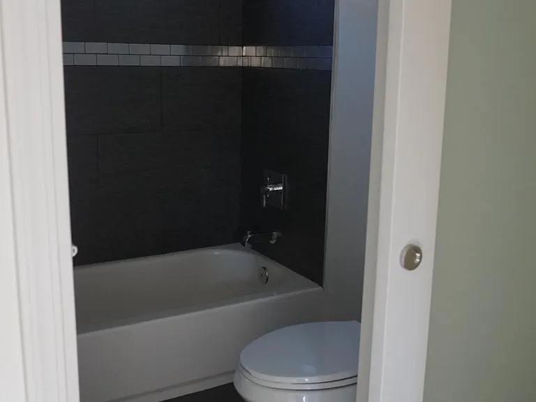 1755 Kent St — Photo 15
