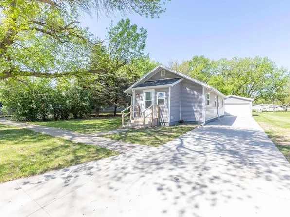 712 4th St, Onawa, IA 51040