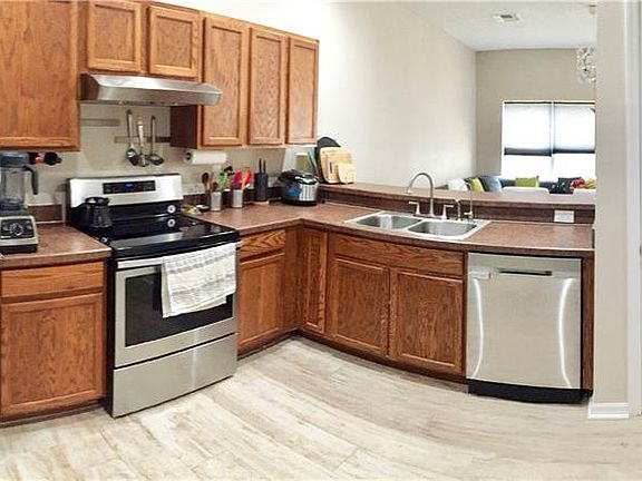 3rd image of 2029 Schuller Way