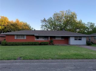 707 Euclid St, Cleburne, TX 76033